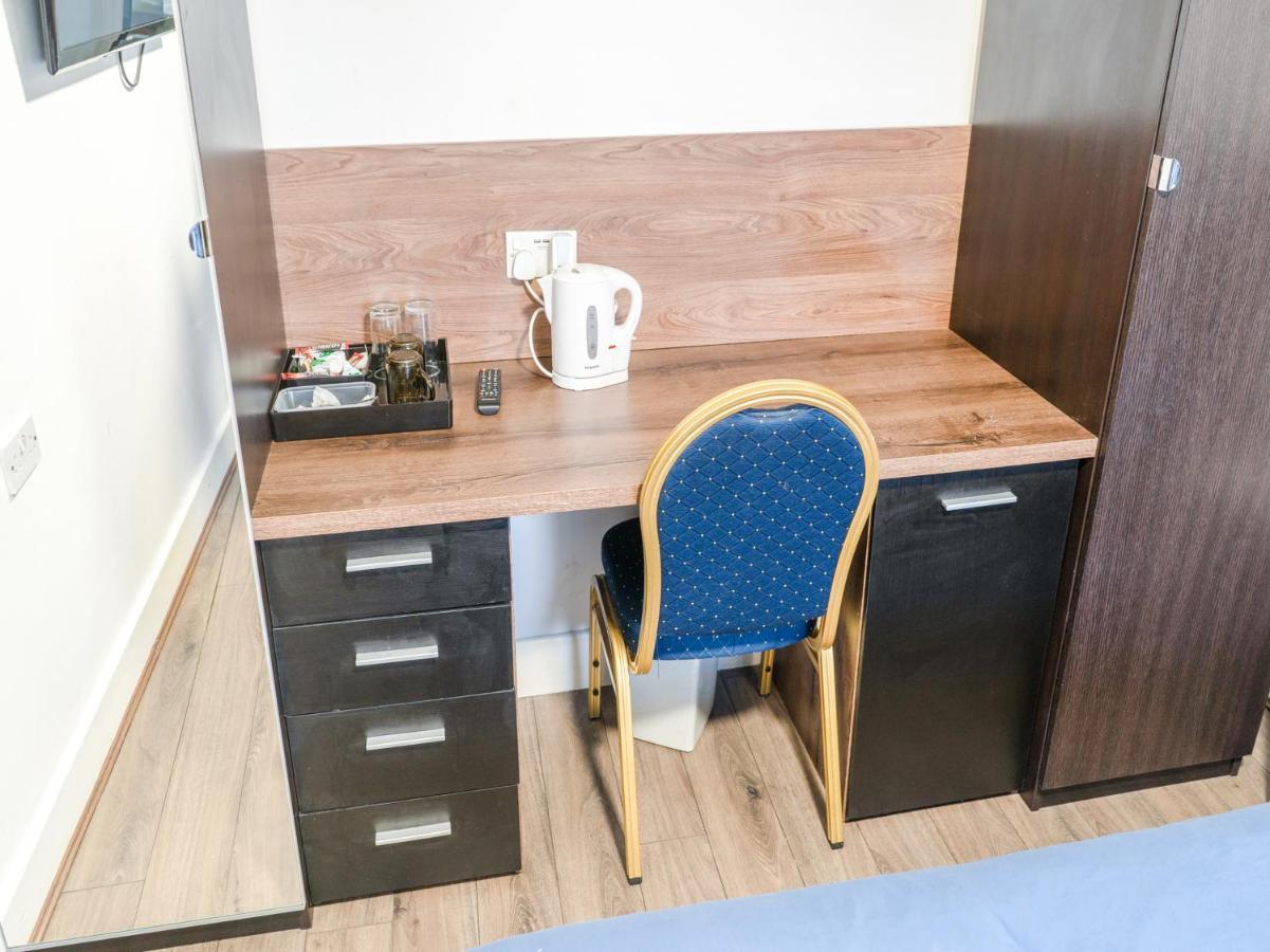 La Tavola Calda Hotel Нанитон Экстерьер фото